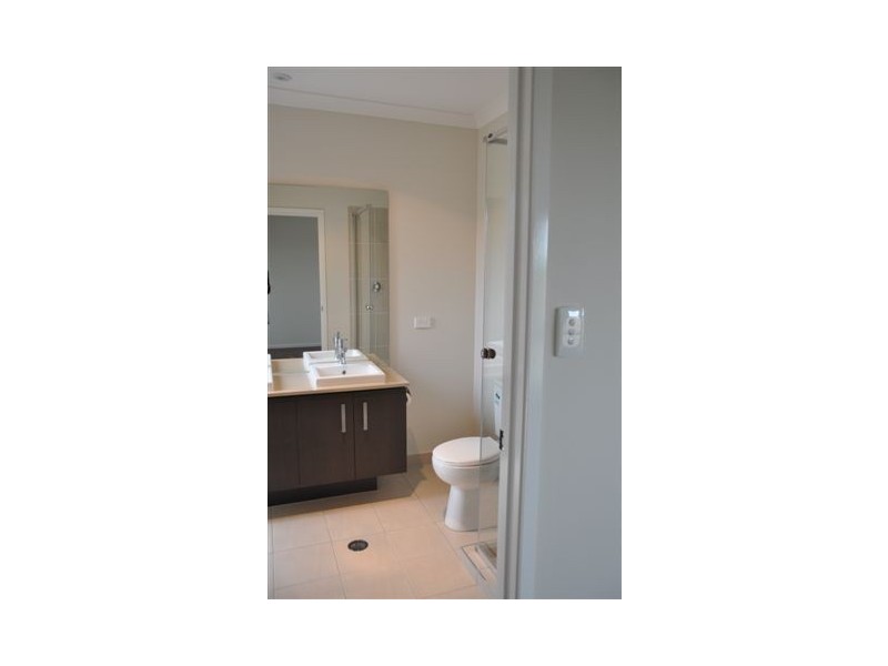 5 Leopardwood Close, Moggill QLD 4070