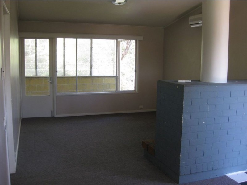 64 Burbong St, Chapel Hill QLD 4069