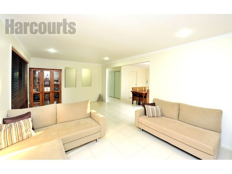 58 Birkin Rd, Bellbowrie QLD 4070