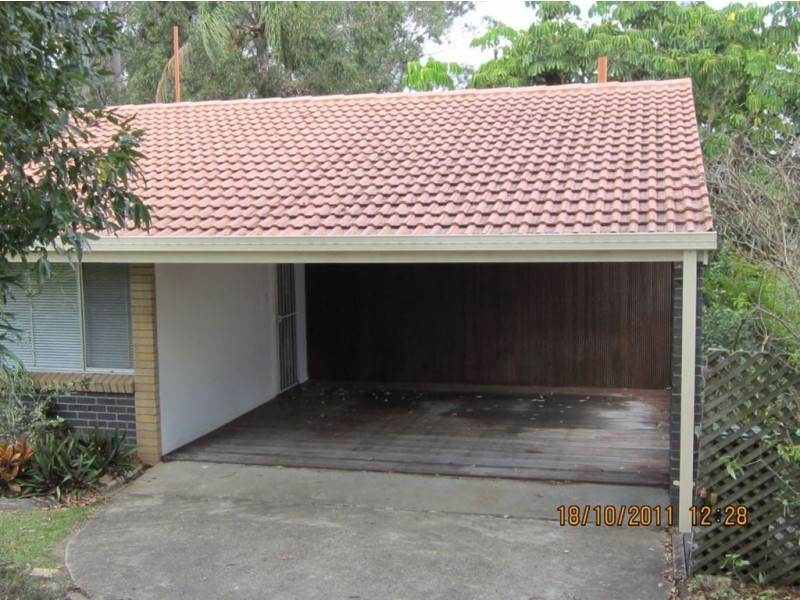 4 Gem Street, Kenmore QLD 4069