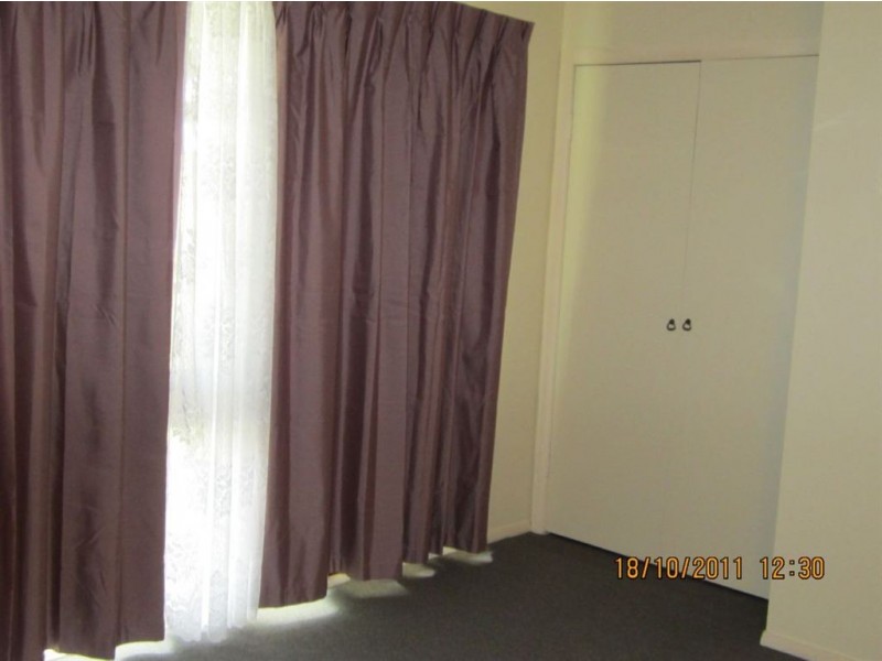 4 Gem Street, Kenmore QLD 4069