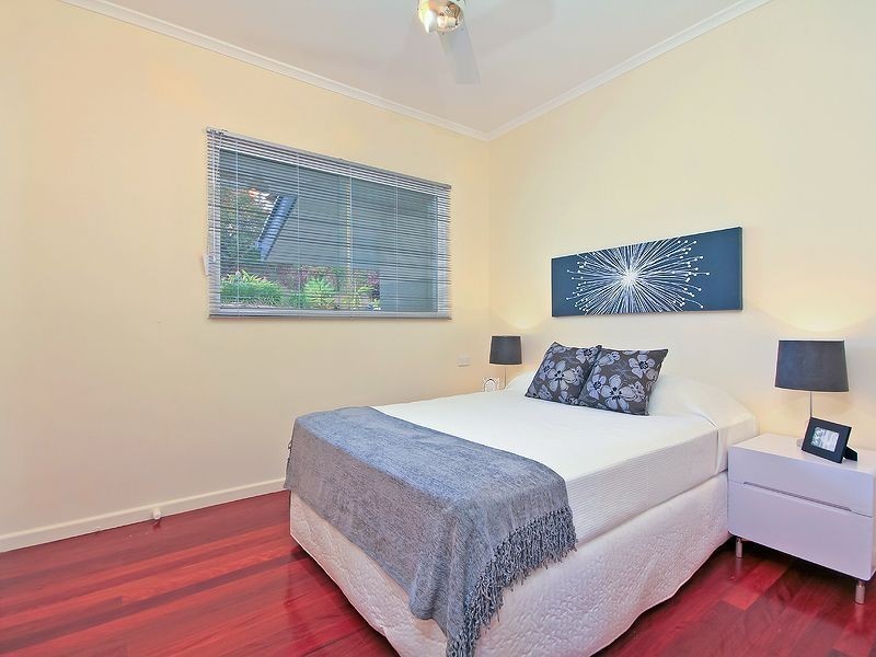 30 Pentlay Street, Kenmore QLD 4069