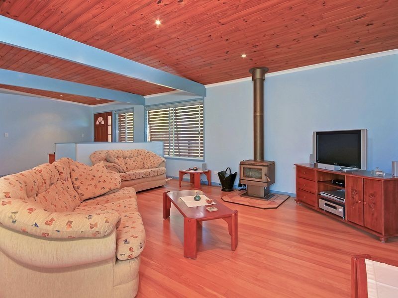 5 Gem Road, Kenmore QLD 4069