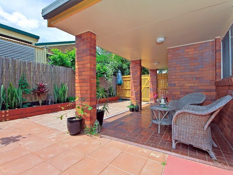 11 Lant Street, Chapel Hill QLD 4069