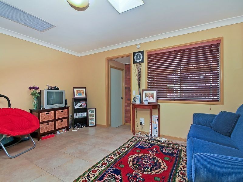 11 Lant Street, Chapel Hill QLD 4069