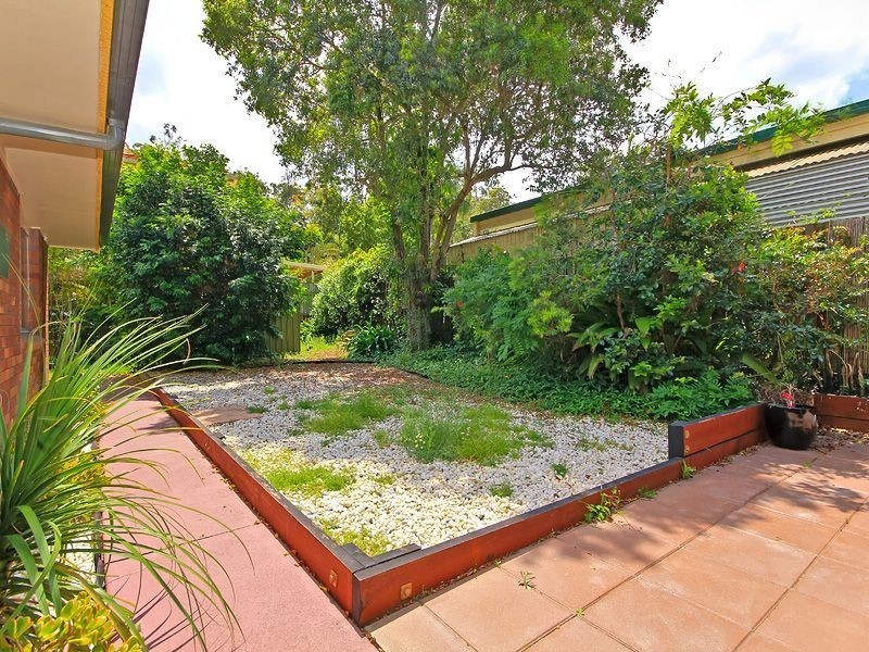 11 Lant Street, Chapel Hill QLD 4069