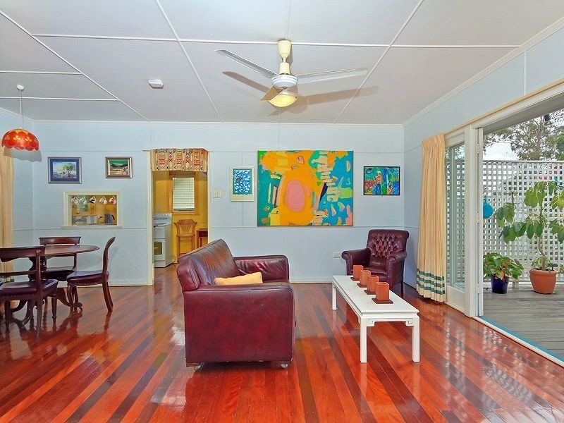 19 Edson Street, Kenmore QLD 4069
