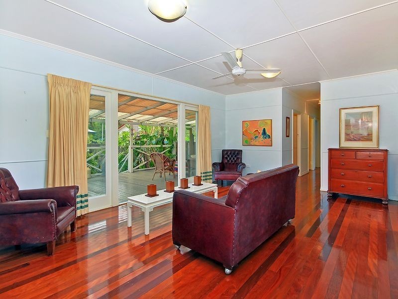 19 Edson Street, Kenmore QLD 4069