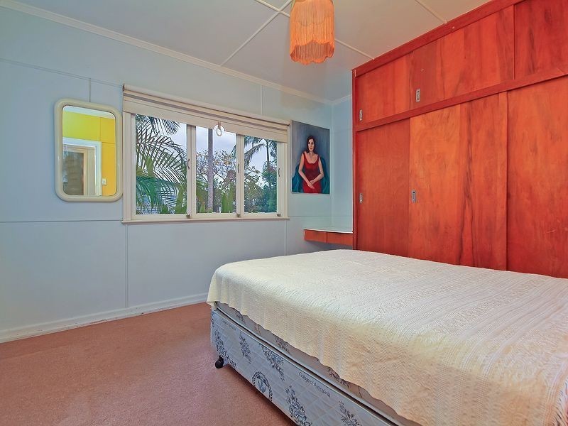 19 Edson Street, Kenmore QLD 4069