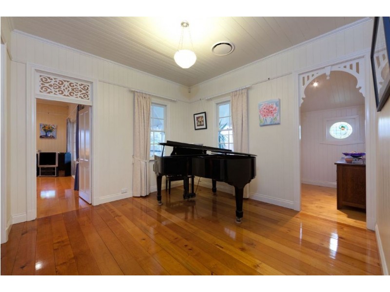 75 Goldsbrough Road, Taringa QLD 4068