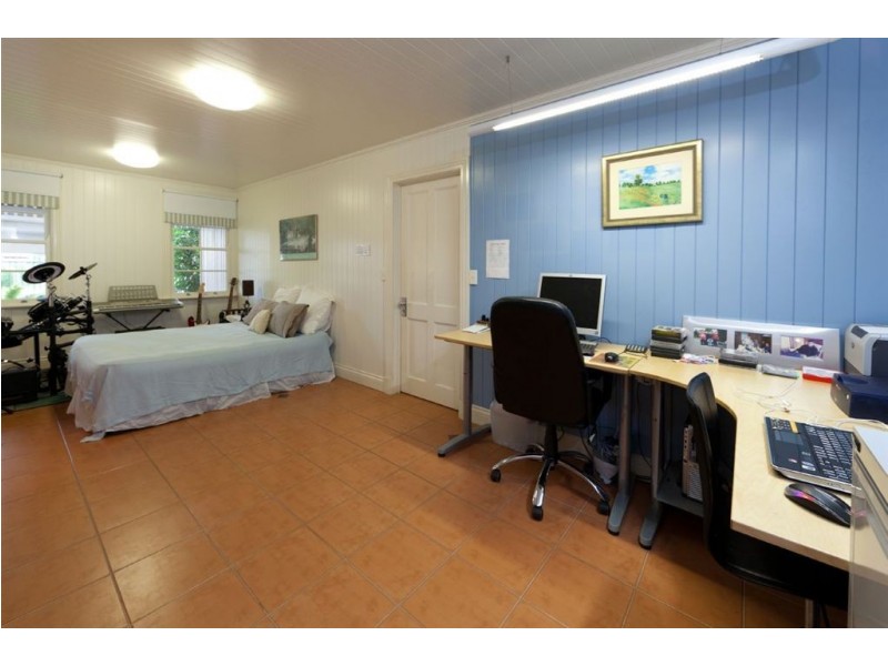 75 Goldsbrough Road, Taringa QLD 4068