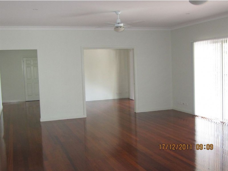 21 Pinkwood Street, Bellbowrie QLD 4070