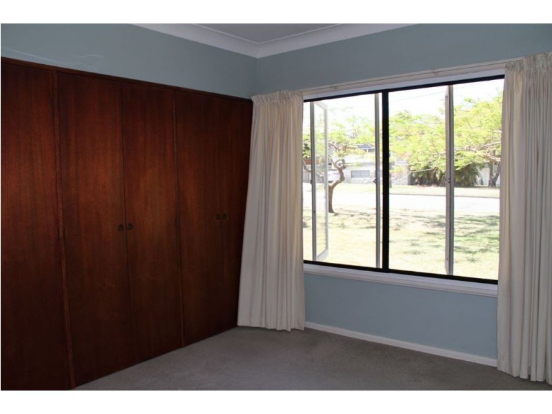 11 Gilruth Road, Kenmore QLD 4069