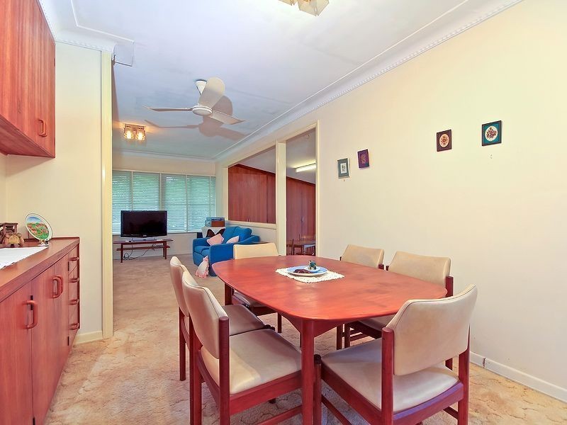 22 Kenmore Road, Kenmore QLD 4069