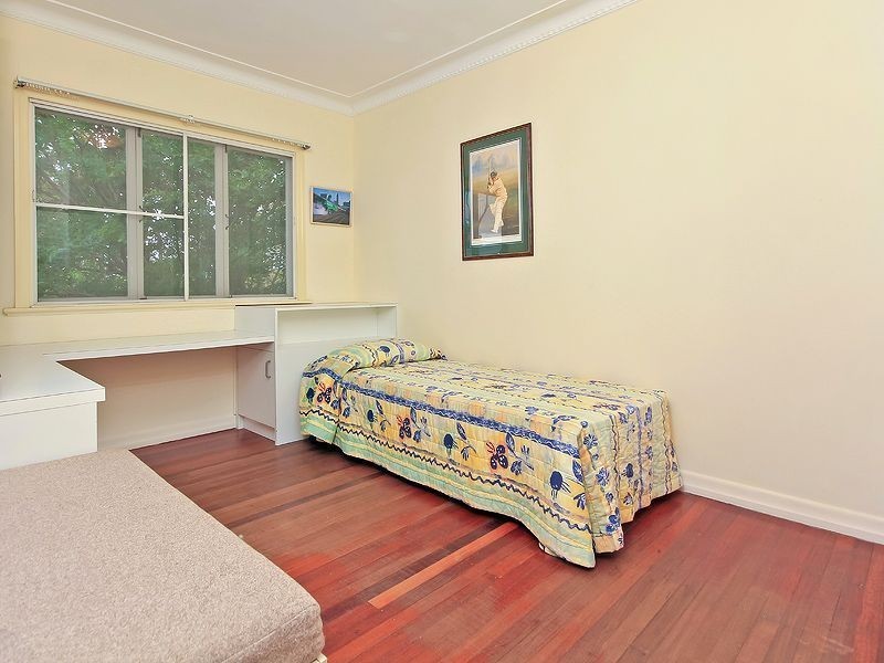 22 Kenmore Road, Kenmore QLD 4069