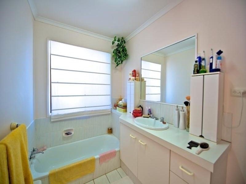 9 Illabo Court, Karana Downs QLD 4306