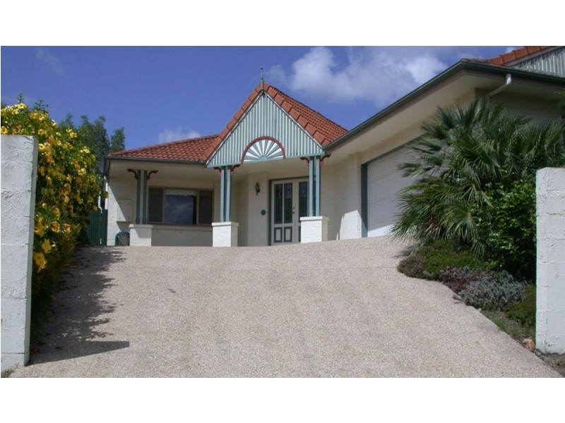 11 Preston Place, Brookfield QLD 4069