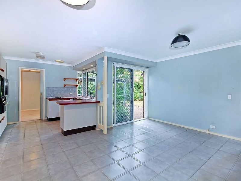 17 Nankoor Street, Chapel Hill QLD 4069
