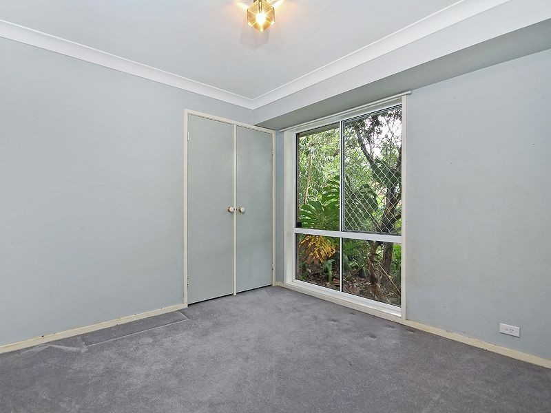 17 Nankoor Street, Chapel Hill QLD 4069