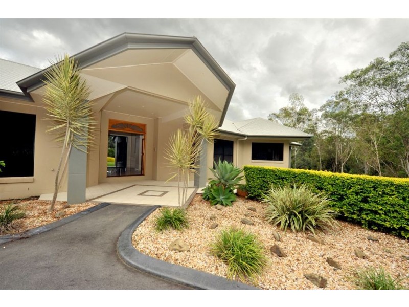 61 Airlie Road, Pullenvale QLD 4069