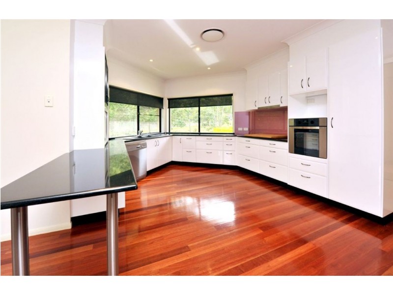 61 Airlie Road, Pullenvale QLD 4069