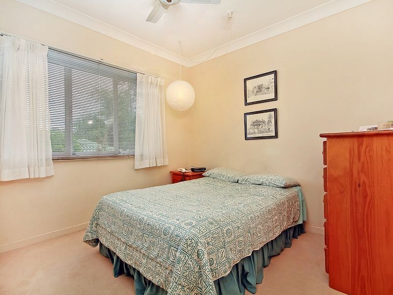 14 Noreen Street, Chapel Hill QLD 4069