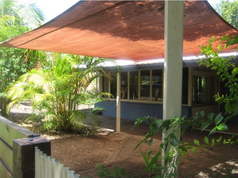 7 Wongabel Street, Kenmore QLD 4069