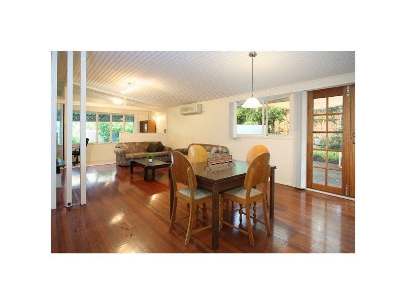 7 Wongabel Street, Kenmore QLD 4069