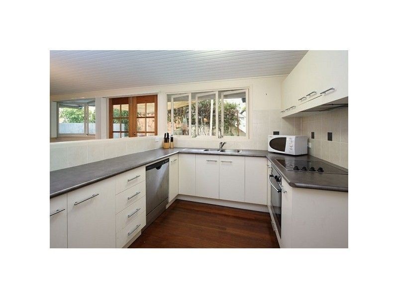 7 Wongabel Street, Kenmore QLD 4069