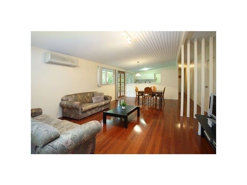 7 Wongabel Street, Kenmore QLD 4069