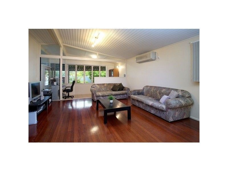 7 Wongabel Street, Kenmore QLD 4069