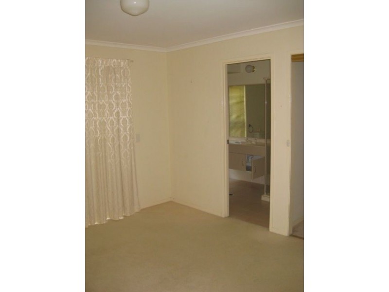 9 Diamantina st, Chapel Hill QLD 4069