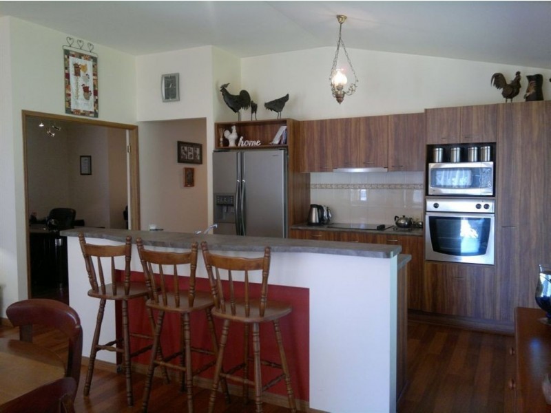 209 Gibson Crescent, Bellbowrie QLD 4070