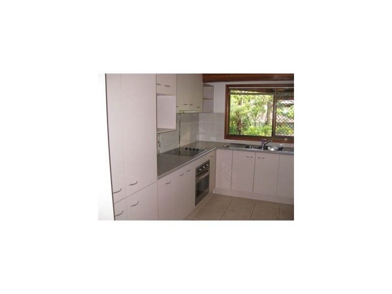 21 Praeger Street, Chapel Hill QLD 4069