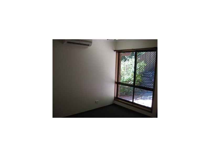 21 Praeger Street, Chapel Hill QLD 4069