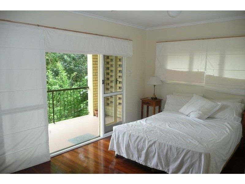186 Burbong Street, Chapel Hill QLD 4069