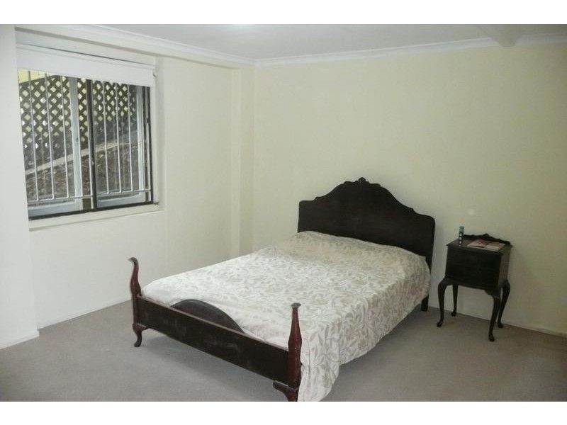 186 Burbong Street, Chapel Hill QLD 4069