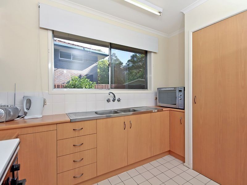 11 Cassandra Street, Chapel Hill QLD 4069