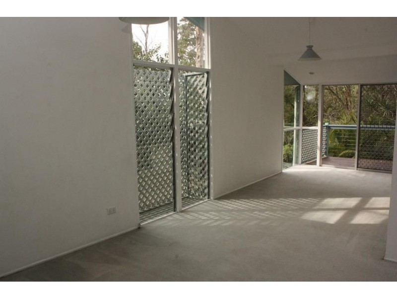 8 Fig Tree Pocket Road, Chapel Hill QLD 4069