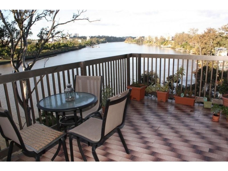 22/58 Sandford Street, St Lucia QLD 4067