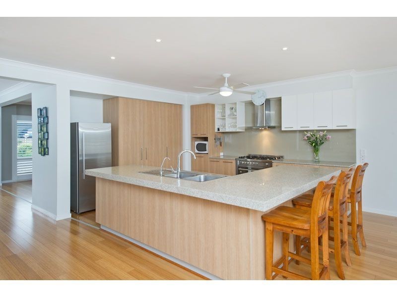 12 Frederick Street, Moggill QLD 4070