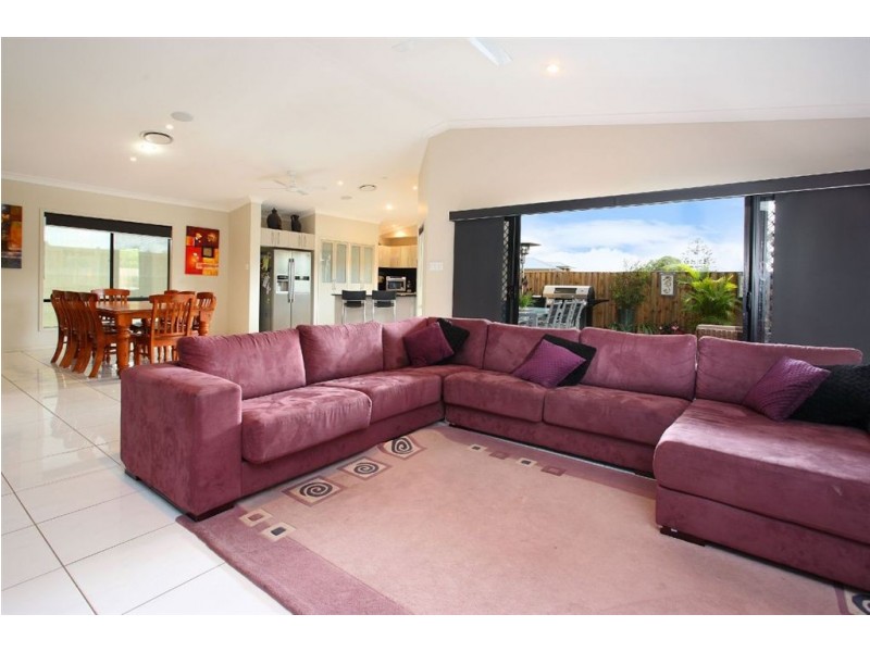 16 Frederick Street, Moggill QLD 4070