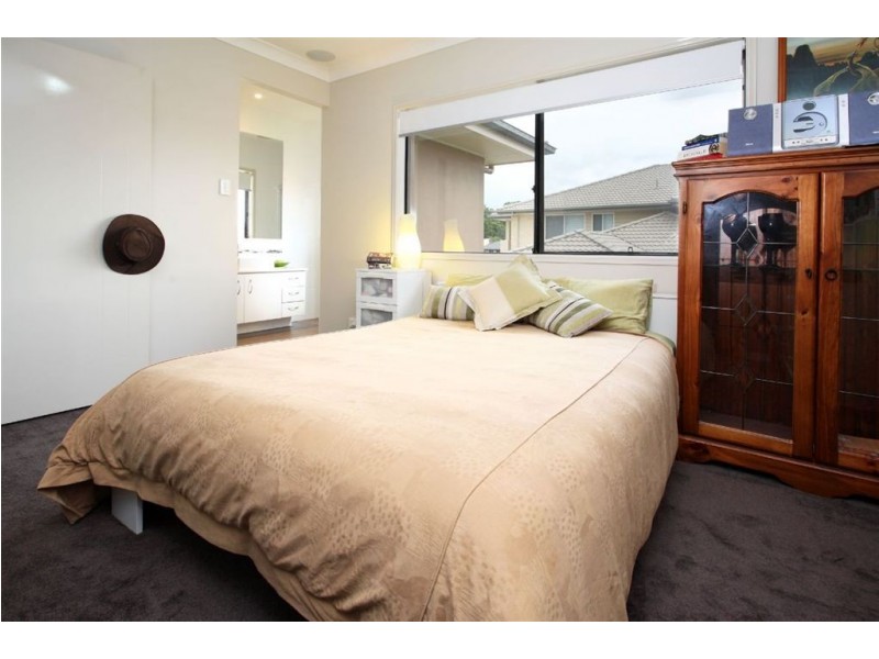 16 Frederick Street, Moggill QLD 4070