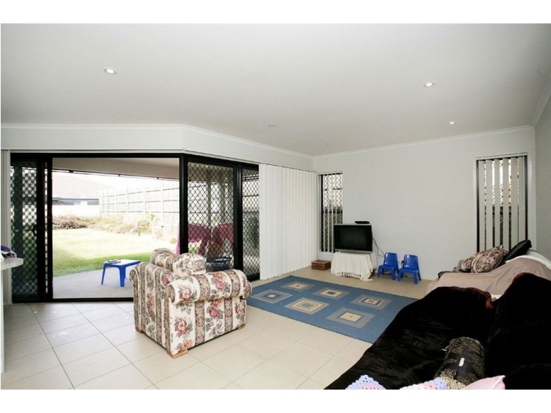 4 Zoe Place, Moggill QLD 4070