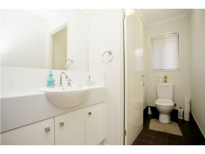 4 Zoe Place, Moggill QLD 4070