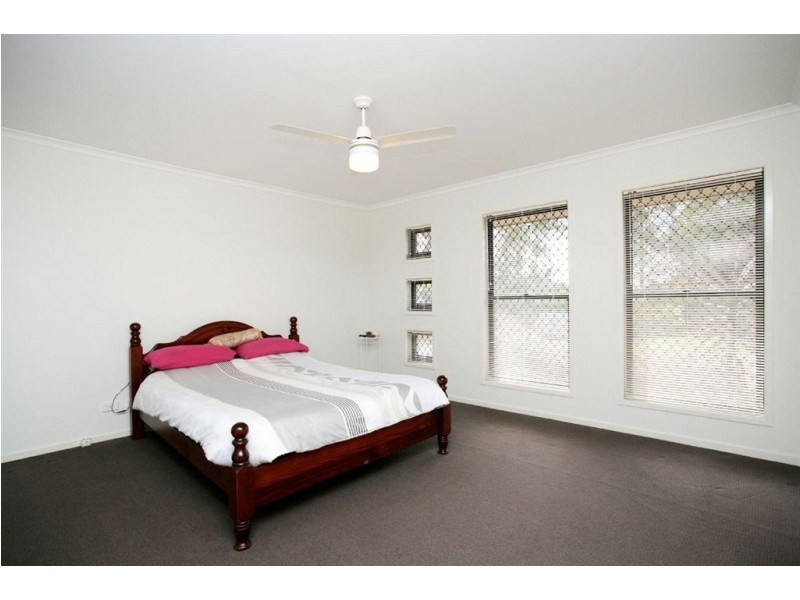 4 Zoe Place, Moggill QLD 4070