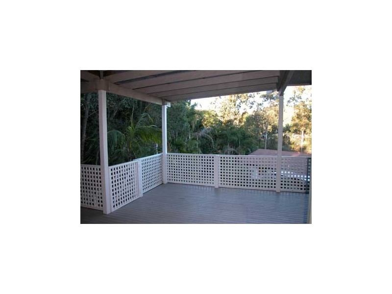 8 Torridon Cl, Chapel Hill QLD 4069