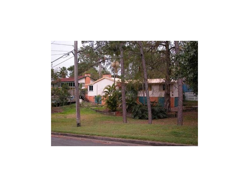 5 Bingham Street, Kenmore QLD 4069