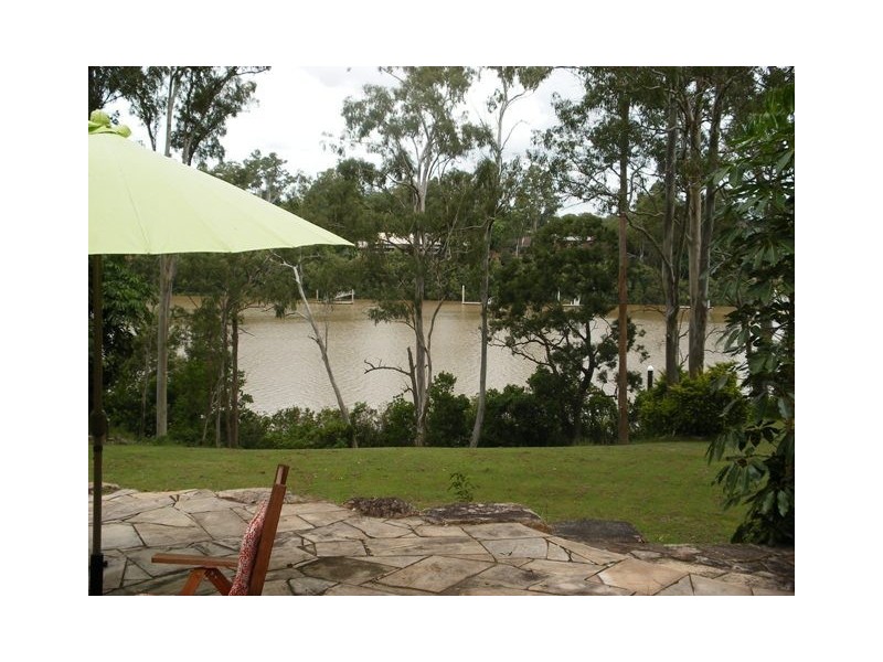 112 Sunset Road, Kenmore QLD 4069