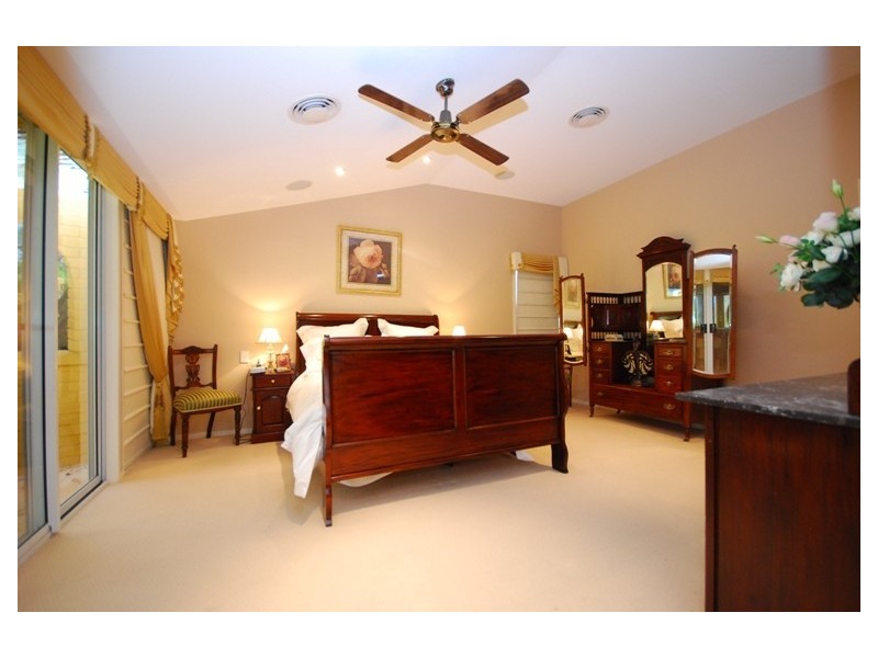 23 Yarawa Street, Kenmore QLD 4069